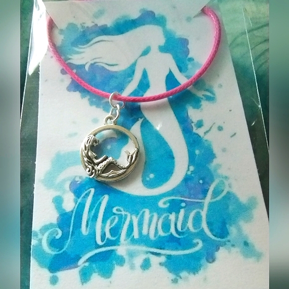 New in Package Mermaid Necklace - Picture 3 of 7